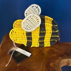 NWT Bumblebee Wicker Resin Table Top Napkin Holder - Yellow & Black